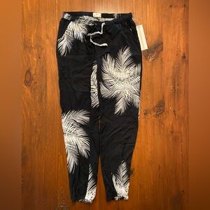 Light Weight Pattern Pants BNWT
